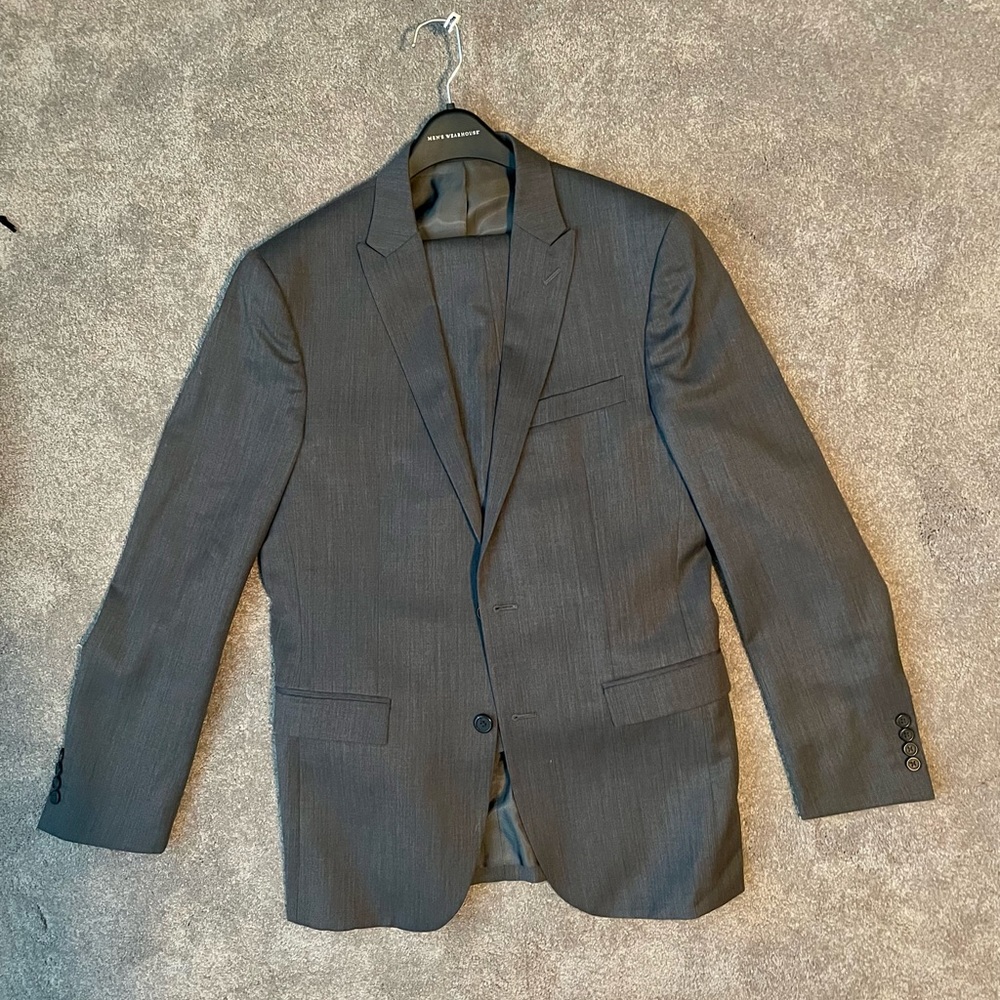 Gray Egara Men’s Slim Fit Suit - 40L Jacket and 34/33 Pants